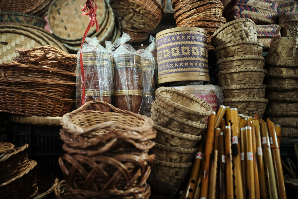 Handicrafts for sale in Lall Bazaar. (Picture Credits: Abhishek Anil)
