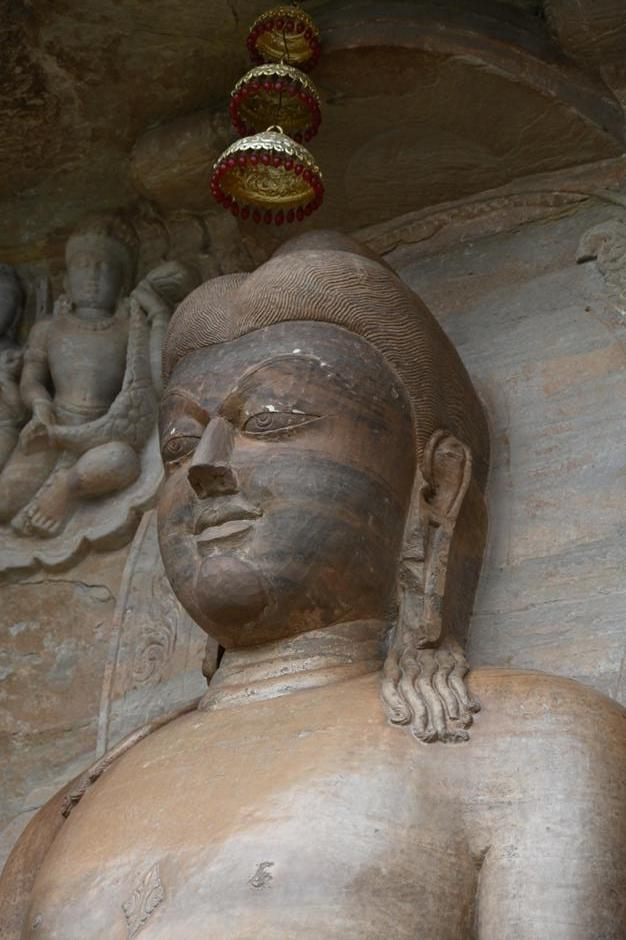 Rishabhanatha, Sri Mata Trishala Atishay Kshetra. (Picture Credits: Ross Lee Bernhaut)