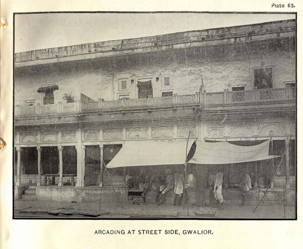 Arcading at the street side, Gwalior. (Picture Courtesy: Wikimedia Commons)