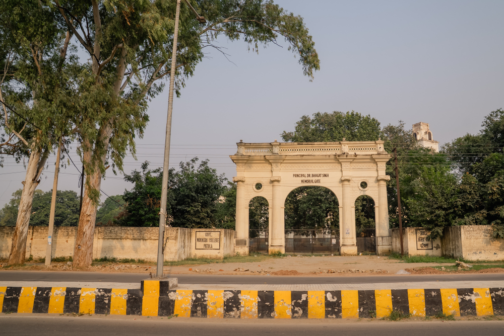 Lower Mall Road entrance to Mohindra College. (Picture Credits: Meenal Upreti) 
