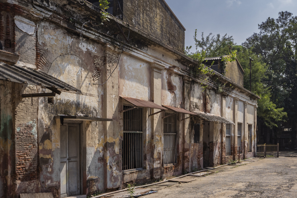 The run down building of the abandoned Savana mill, later renamed Swadeshi Cotton Mills. (Picture Credits: Jubin Bennet)