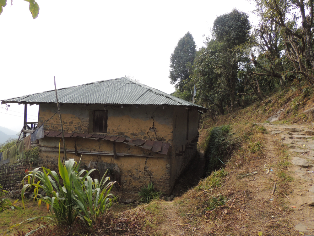 An old house made of mud, wood and ikra style at Yalli village. (Picture Credits: Martin Sada)