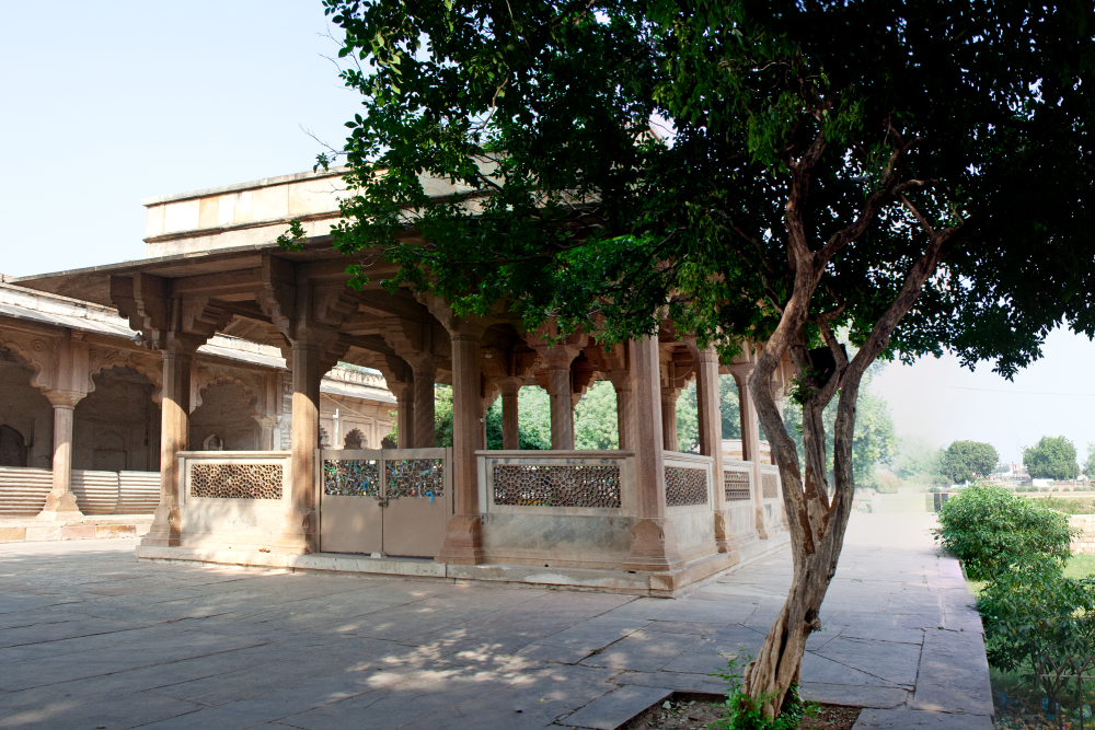 Tomb of Tansen in Muhammad Ghaus. (Picture Credits: Ayan Ghosh)