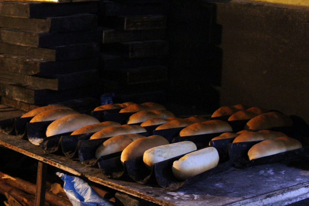 Roll rotis from one of the few remaining wood-fired bakeries in Pondicherry’s commercial district. (Picture Credits: Deepa Reddy)
