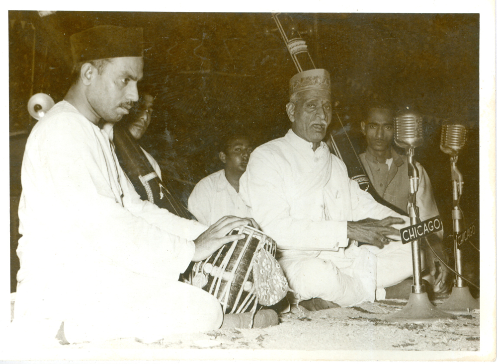 L-R Pt Anokhe Lal accompanying Pt Krishnarao Shankar Pandit, Tanpura Pt Sita Ram Sharan, Pt Laxman Pandit. (Picture Credits: Dr Meeta Pandit/Pandit Family Archive)