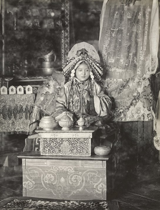 Queen Yeshay Dolma, wife of Thutob Namgyal, the 9th Chogyal of Sikkim. (Picture Courtesy: Johnston & Hoffmann/Wikimedia Commons)