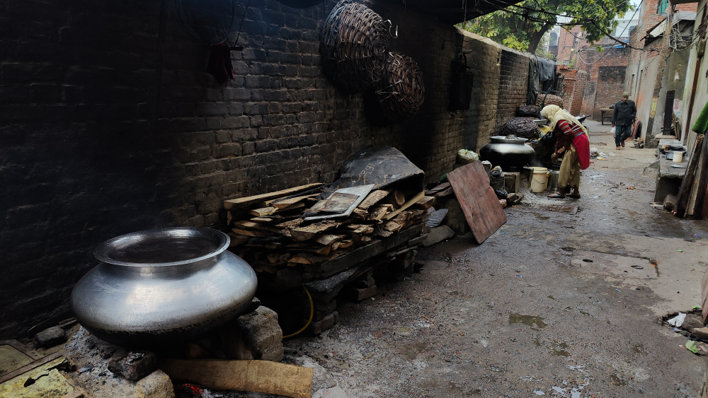 Pulao Wali Gali, neighbourhood of Lucknow’s renowned culinary artisans, Chowk. (Picture Credits: Tasveer Hasan)