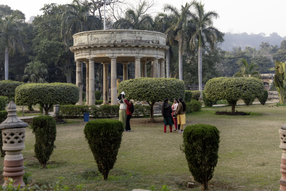 Citizens leisuring at the Italian Garden. (Picture Credits: Pranjal Jain) 