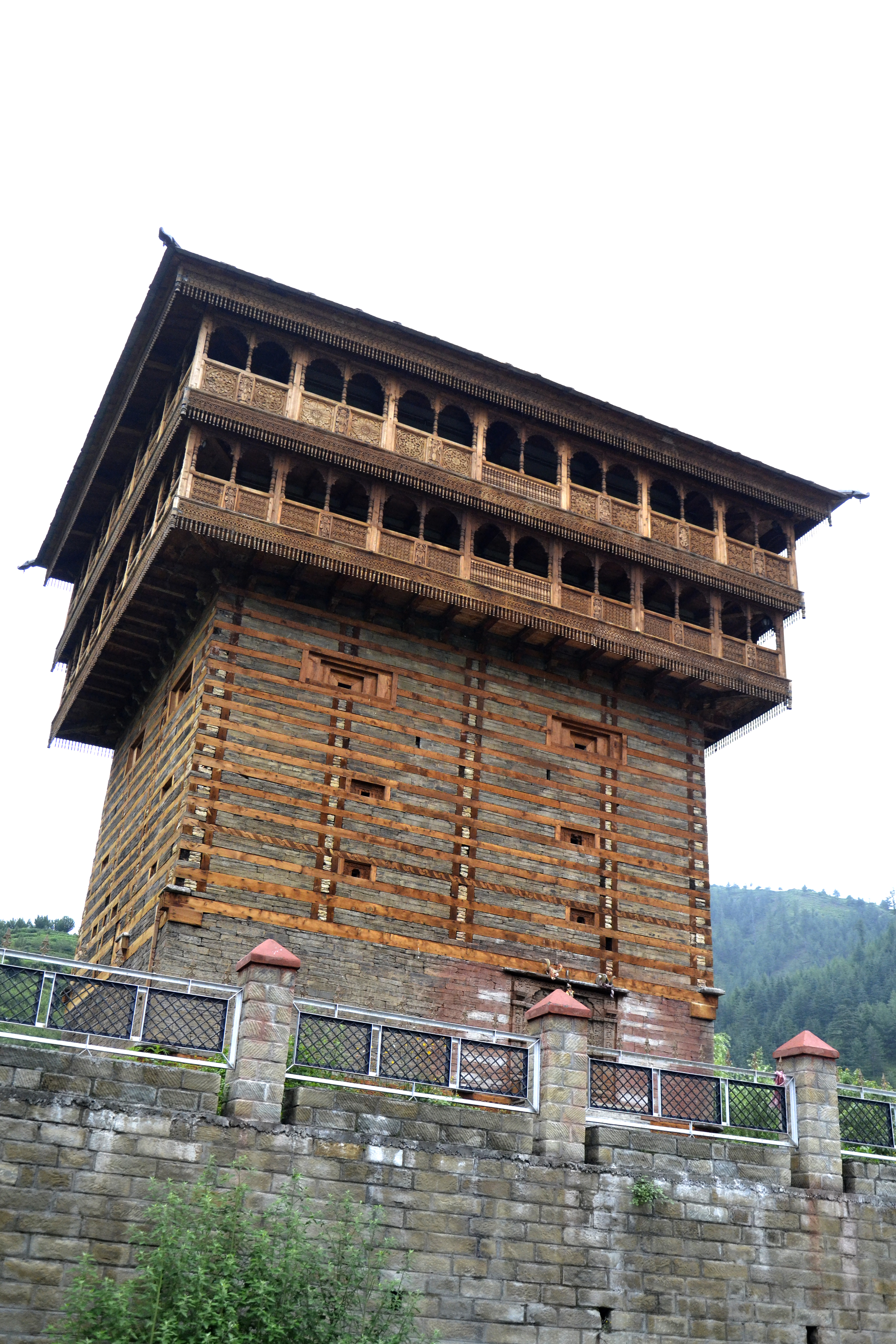 Projects of houses made of stone and wood: traditions and new technologies Projects of houses made of stone and wood: traditions and new technologies