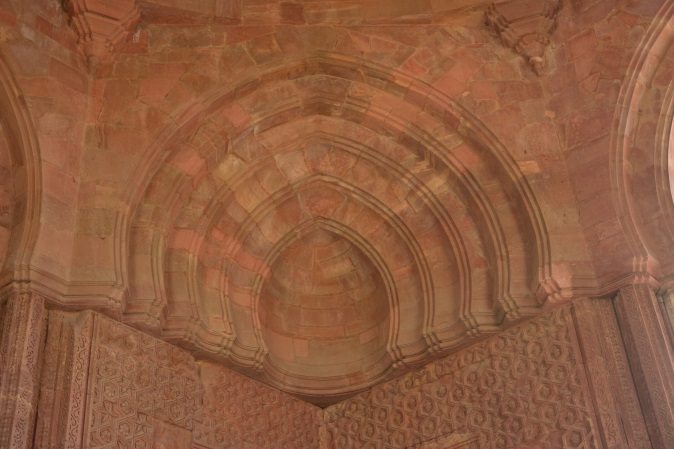 the qutb complex and the arcuate system of construction in india
