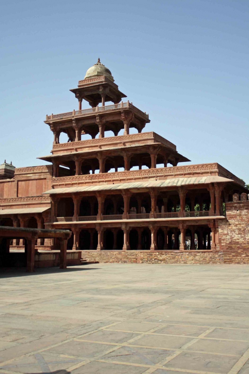 fig 2 panch mahal from the southeast fatehpur sikri photo mehreen chida razvi