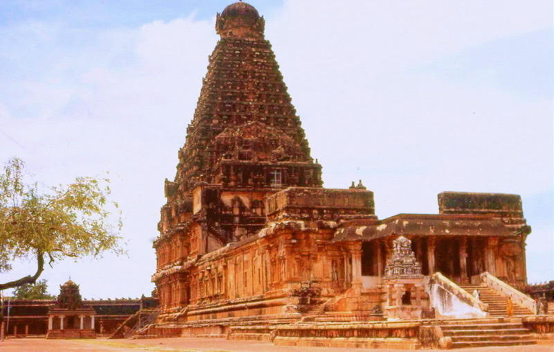 Tanjavur, the imperial Brihadisvara temple, built by the Chola king Rajaraja in 1010.
