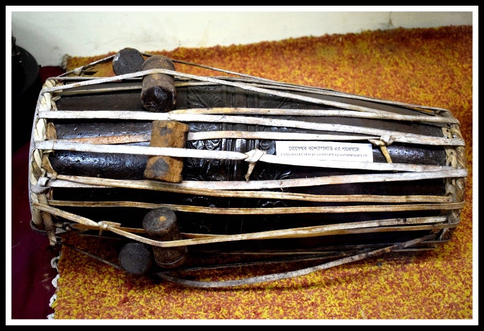 Fig.8.গোপেশ্বর বন্দ্যোপাধ্যায়ের পাখোয়াজ। কার্টিসি: শর্মিষ্ঠা চক্রবর্তী