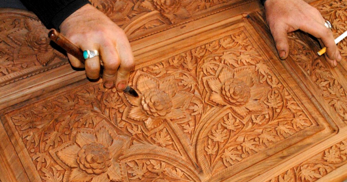 Kashmiri Walnut Wood Carving | Sahapedia