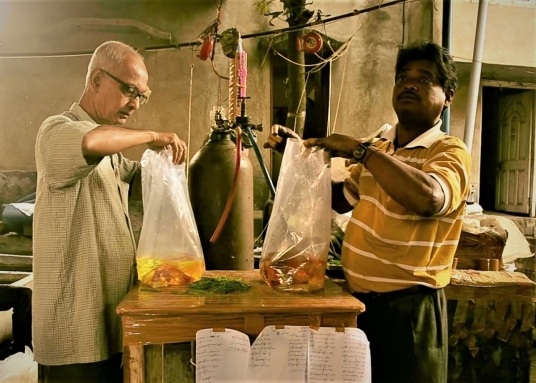 Fish Packers at Dasnagar