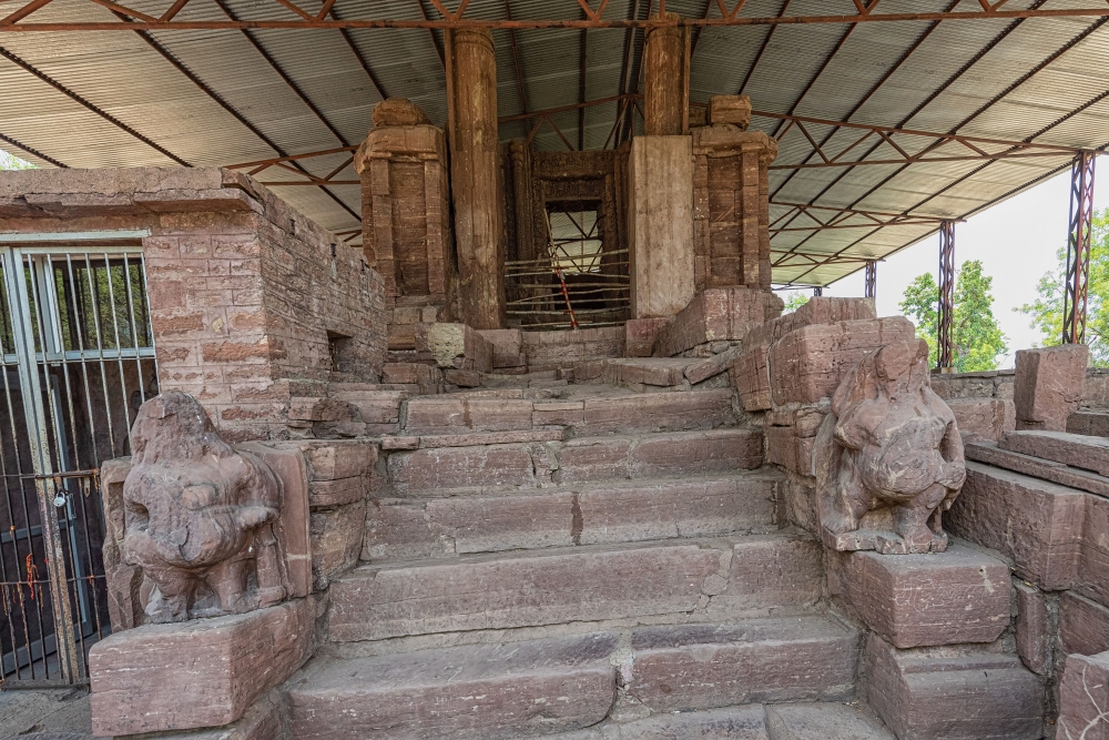 Facade of the Devarani temple