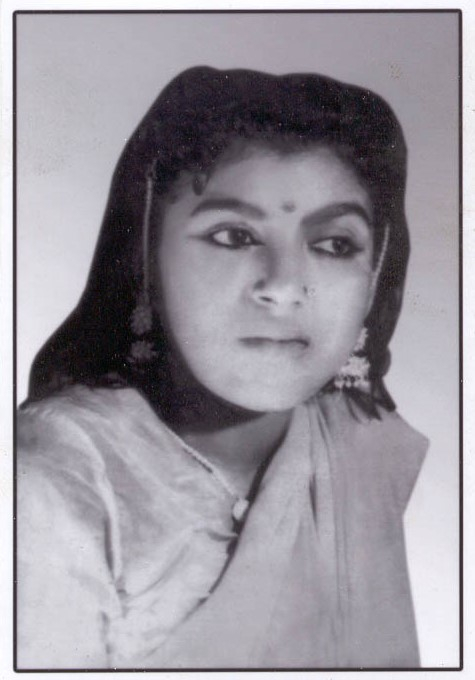 Fig. 4: Sukhbadan, popular heroine in the Great Gulab Theatre Company during the 1960s (Courtesy: Deepti Priya Mehrotra, Gulab Bai: The Queen of Nautanki Theatre, 177).