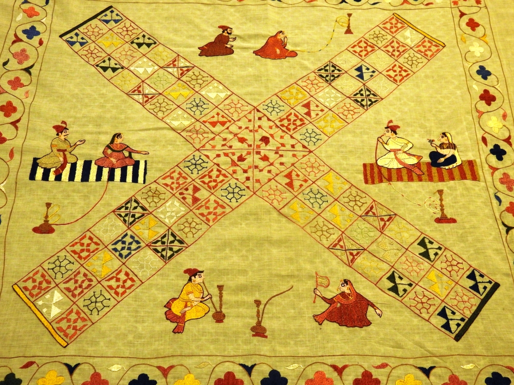 Fig. 8. Diagonal Chaupad, 2019, by embroidery artists Rajni and Madhu, and miniaturist Parikshit Sharma. It is made on fine khaddara and naturally dyed silk thread (Courtesy: CHARU, Delhi Crafts Council)