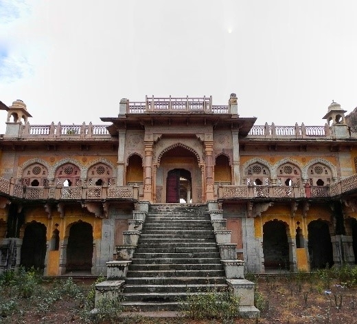 Gateway leading to the chhattri of the Jadaun Queen of Sawai Madho Singh II, maharaniyon ki chhatriyan, Photo: Chandni Chowdhary