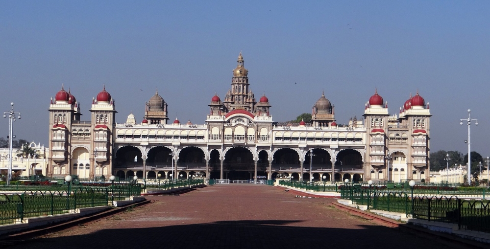 mysore palace complex, karnataka tourist destination, what to see in hyrderabad