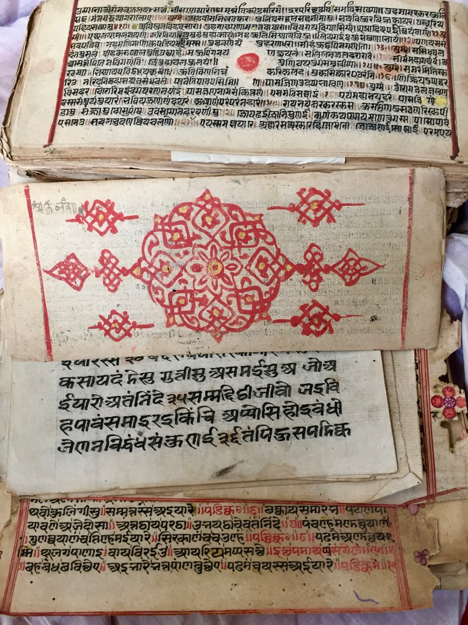 Fig. 6: A typical Jain symbolic decoration on the flyleaf of a nineteenth-century handwritten manuscript. Shri Neminathji Bhandar Temple, Azimganj (Courtesy: Mrinalini Sil)