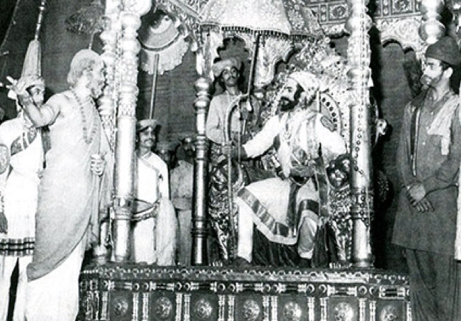 Fig. 2: The 22-minute play on the coronation of Shivaji at the Shivasrushti Exhibition, Mumbai, 1974. (Courtesy: Maharaja Shivchhatrapti Pratishthan’s website (msptrust.org))