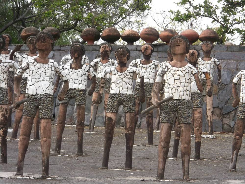 Rock garden by nek chand (0104jafar/Wikimedia Commons)