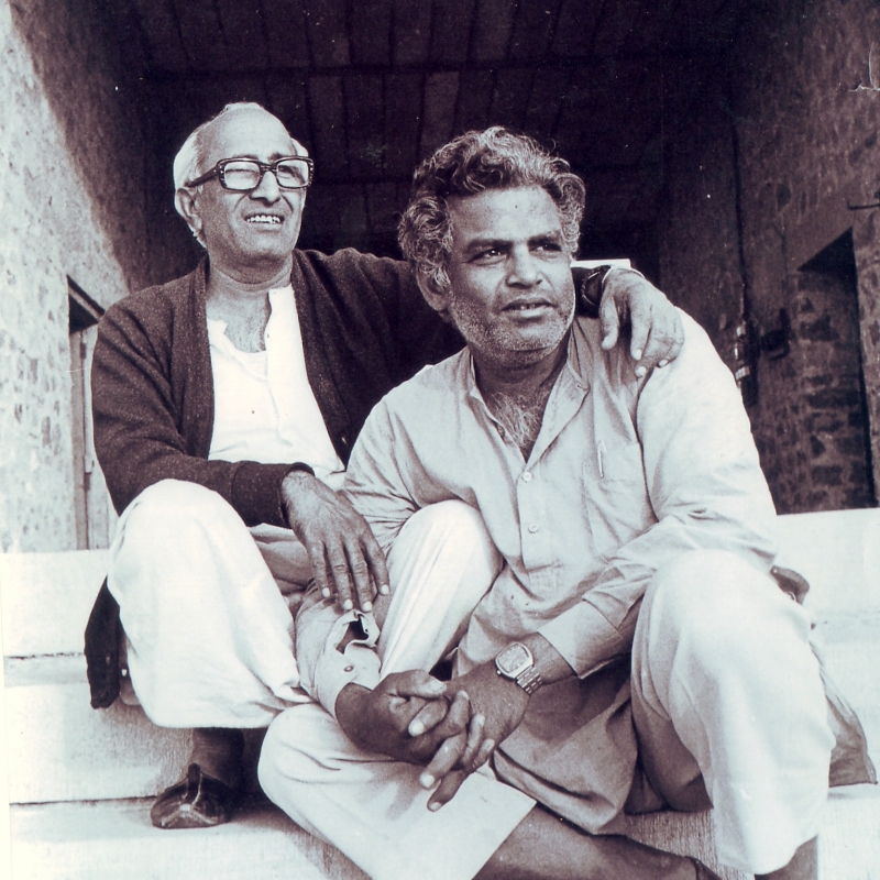 Founders Vijaydan Detha and Komal Kothari founded the Rupayan Sansthan in Borunda (Jodhpur) in 1960