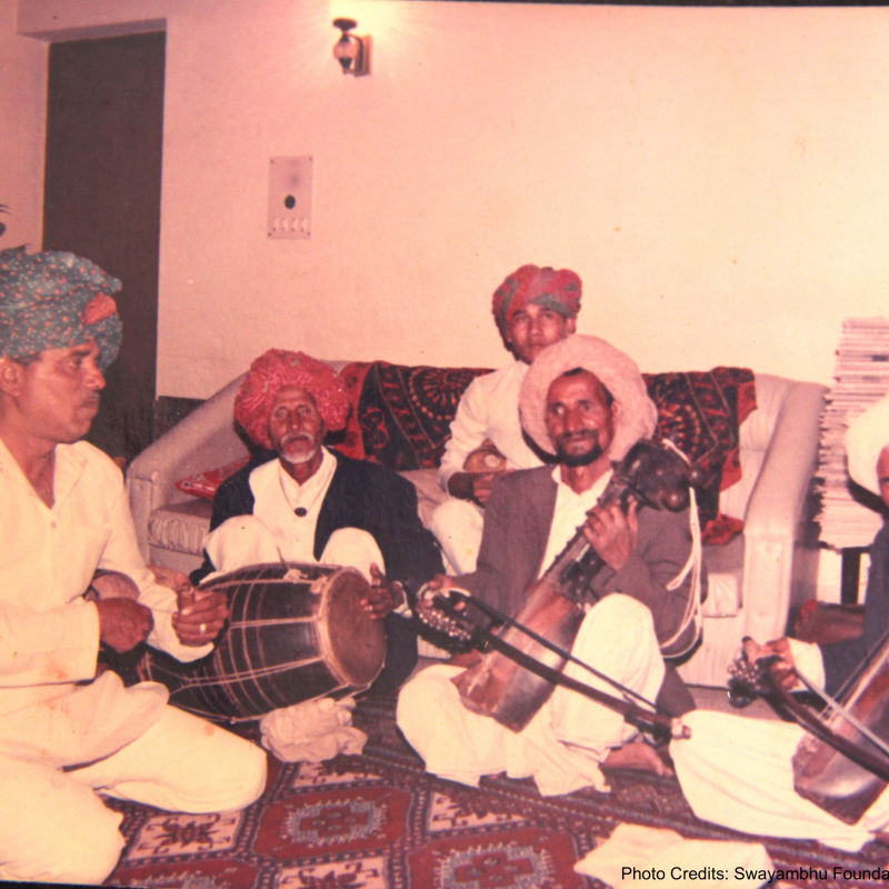 Pandun ka kada (Pandava’s couplets) is a tradition of singing and storytelling where artists first recite a doha (couplet), and then sing primarily in dhani raga as they elaborate on it. A performance of Pandun ka kada at the Sangeet Natak Akademi, New Delhi. (Courtesy: Garima Raghuvanshy)